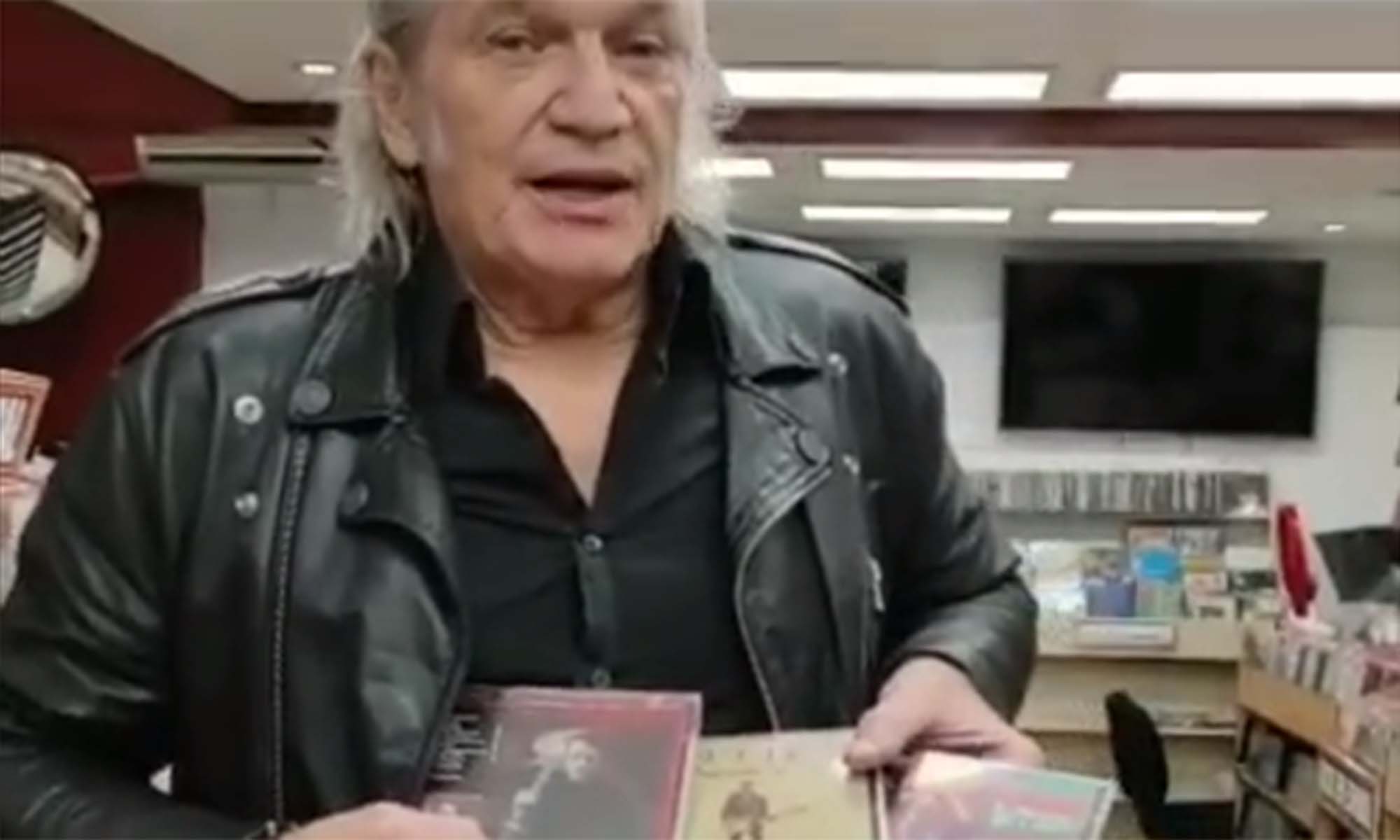 Vitico lanzó tres discos solistas: “Cada vez que parábamos Riff yo hacía uno de estos”